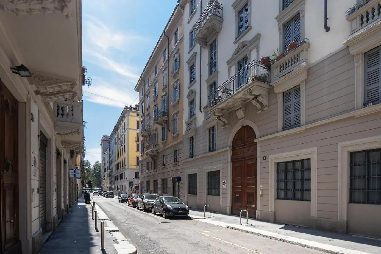 Armani House - Milan Center Apartment Italy