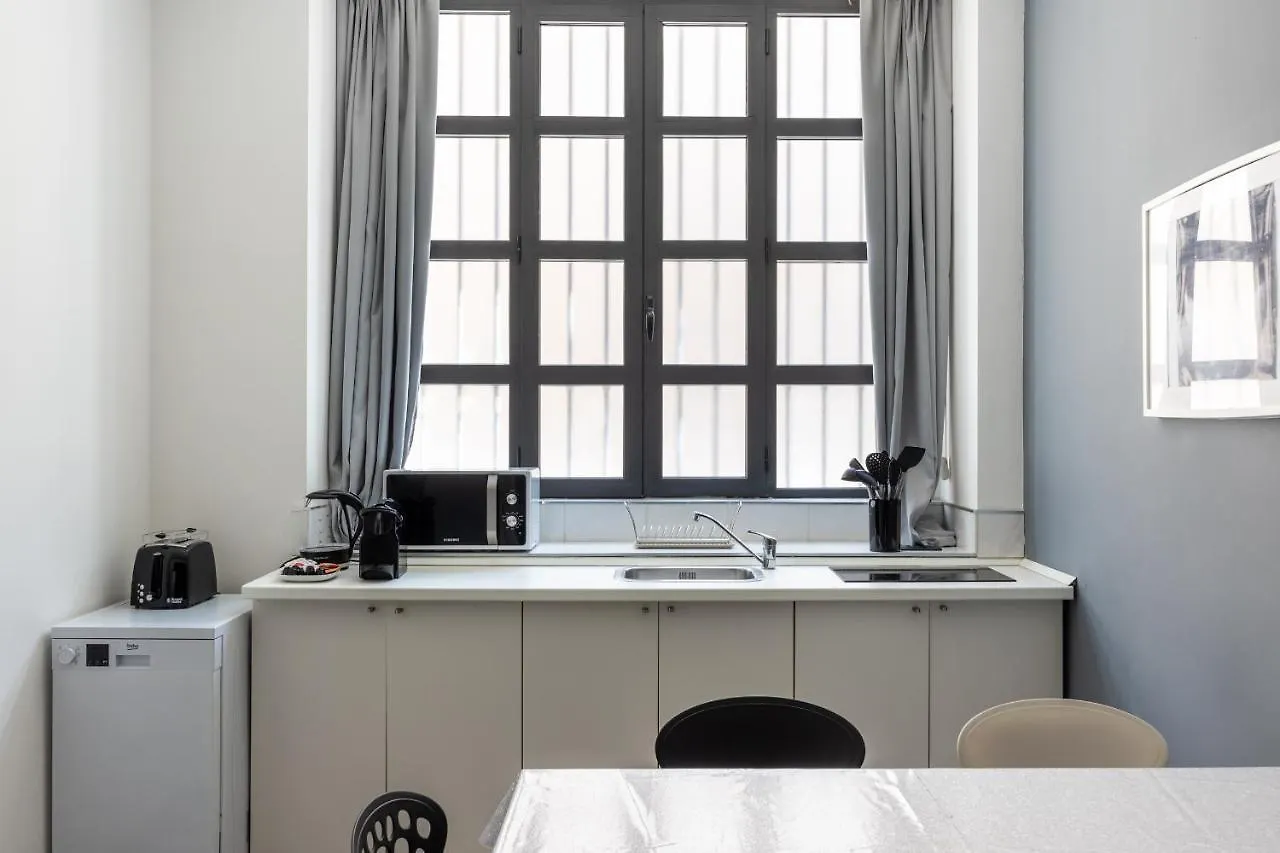 Armani House - Milan Center Apartment Italy